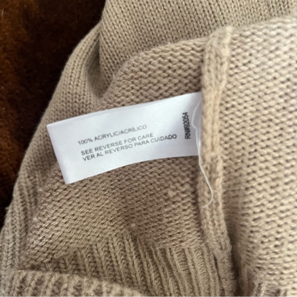 Carolyn Taylor Light Tan Cardigan Sweater - Picture 4 of 4